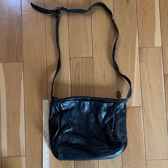 Stone Mountain Black Shoulder Bag - Picture 2 of 4